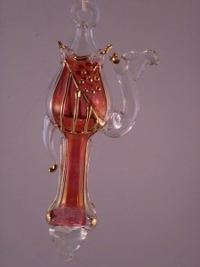 14 cm long, red mouth blown, hand painted SEK 100,- Sending to you cost 20,- SEK extra. 